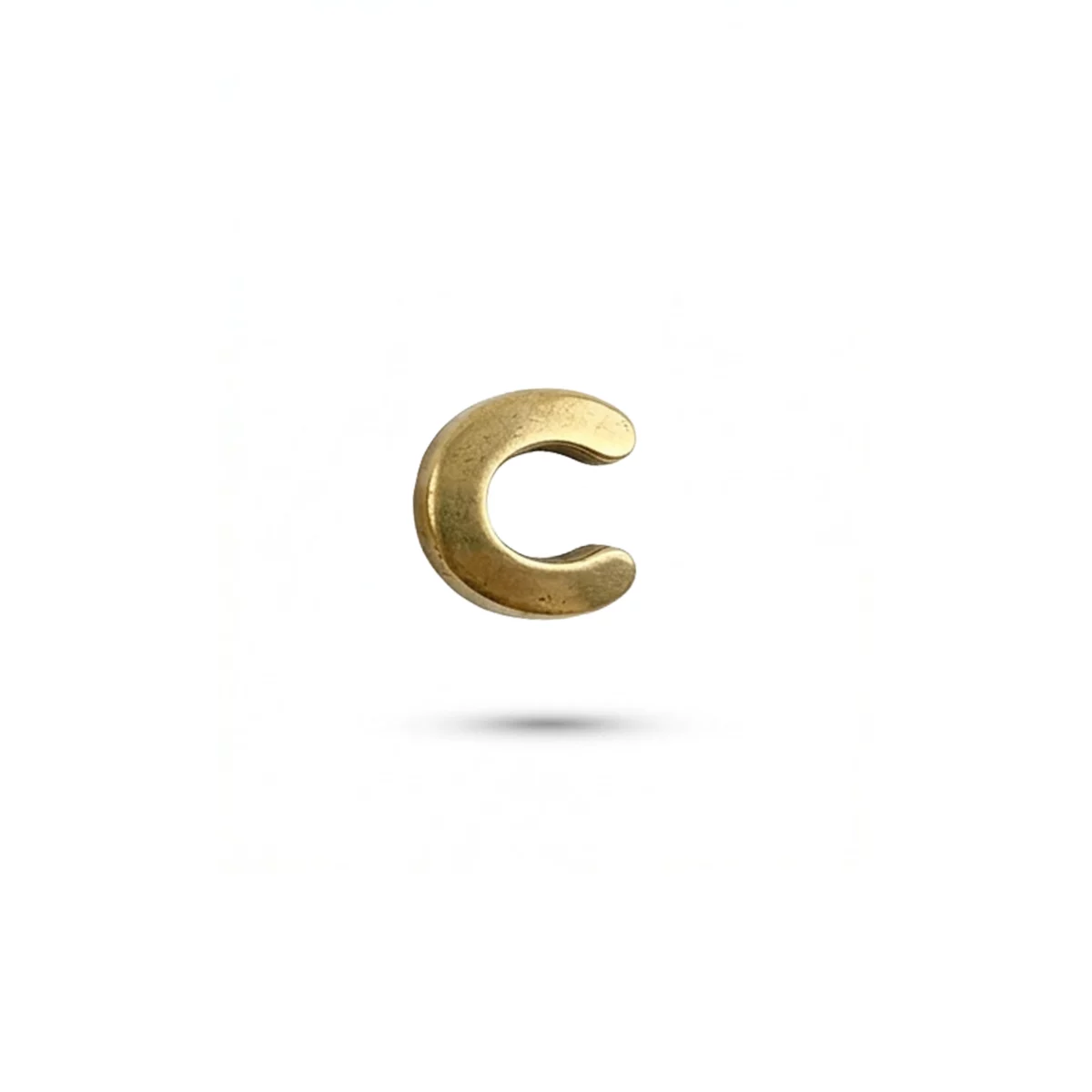 Charm lettera C gold